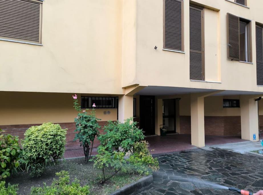 Апартаменты Chez Elisa Zona Sobborghi Monza Brianza , Italia Экстерьер фото